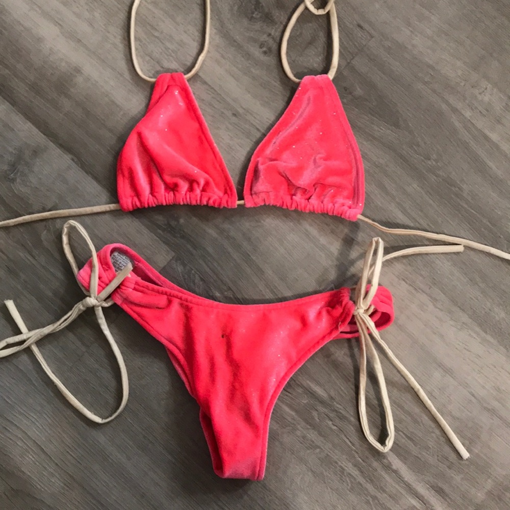 Velvet Scrunch Butt Bikini